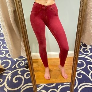 Red skinny jeggings
